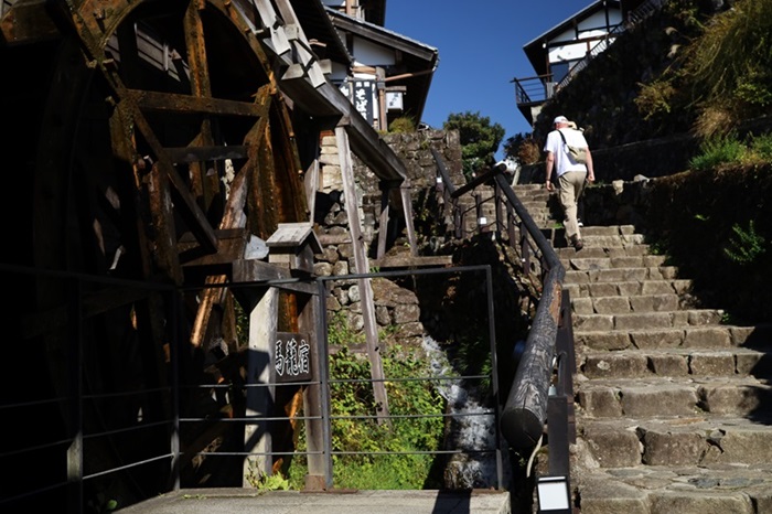 【画題】峠を行く　【撮影地】岐阜県中津川市　馬籠宿